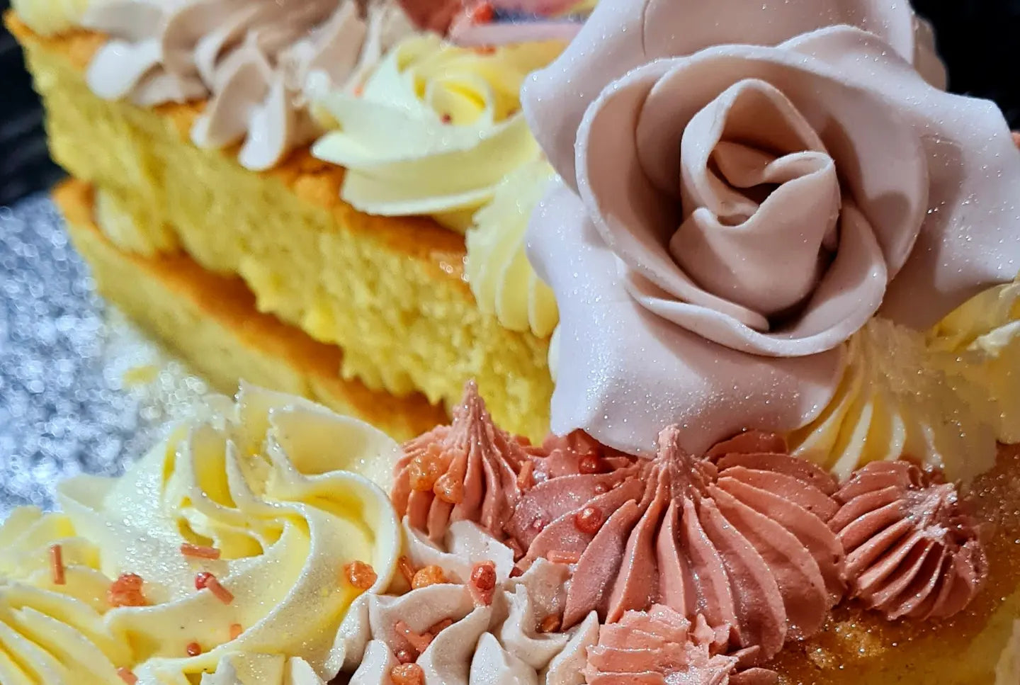 Initials / Digit cakes