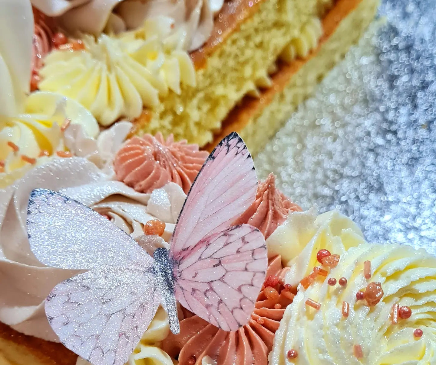 Initials / Digit cakes